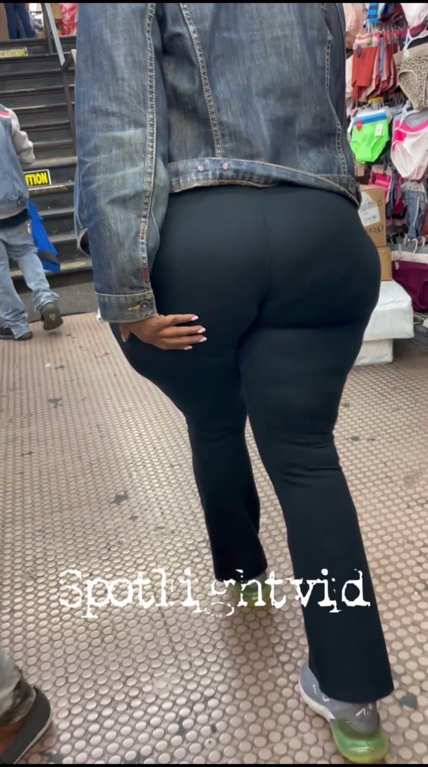 Thick Black Gilf With A Bad Hip