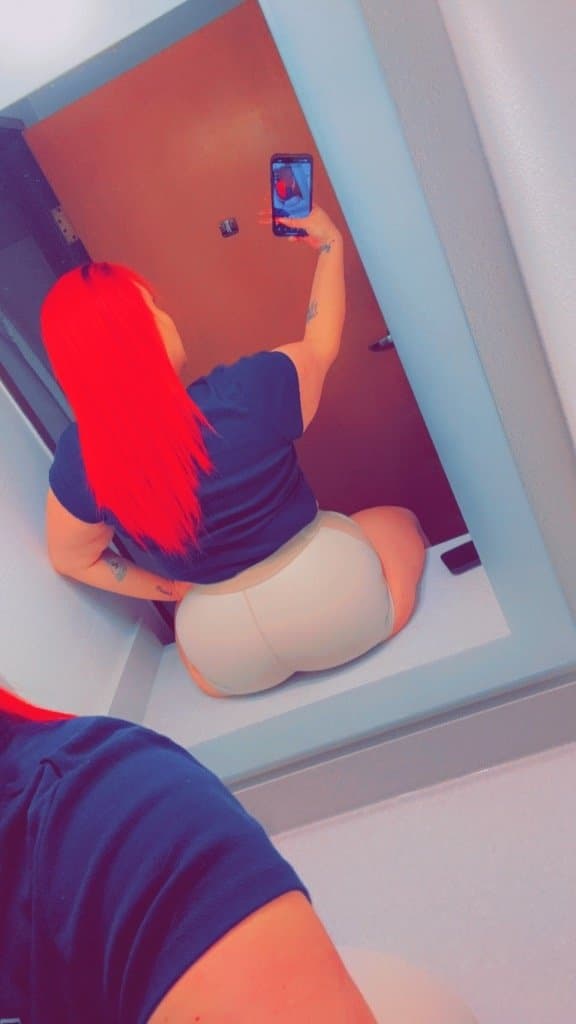 PAWG 100% REAL moms photos from phone , BIG BOOTY MILF LEals