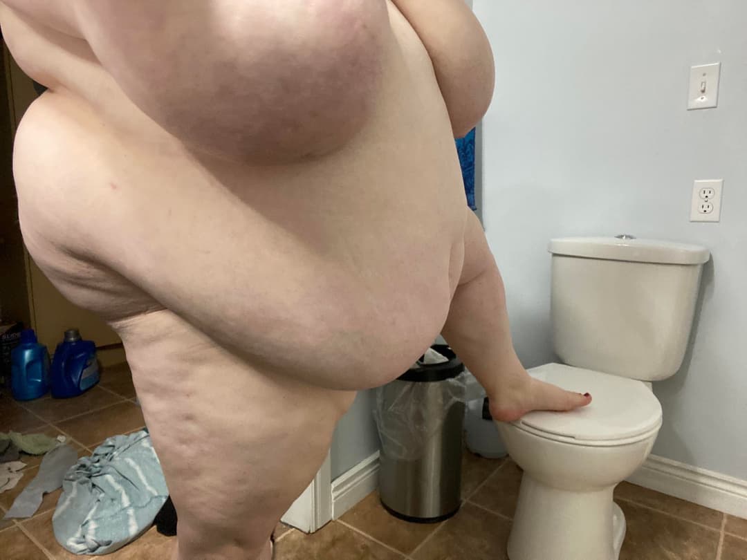 Huge Fat Tits and a Soft Belly = Perfect Combo