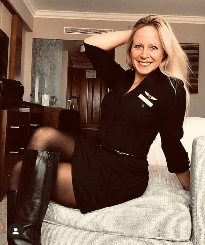 Flight Attendant Julie Abernathy For Your Pleasure