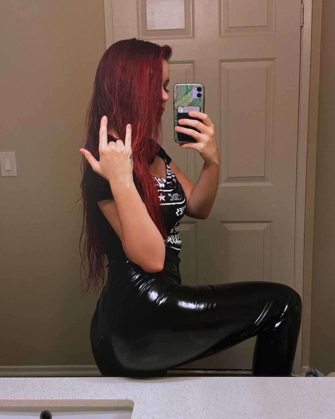 Super sexy vinyl babe