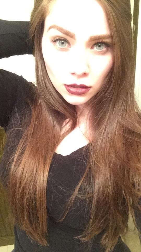 Click to view full size Perfect body college PAWG talks dirty