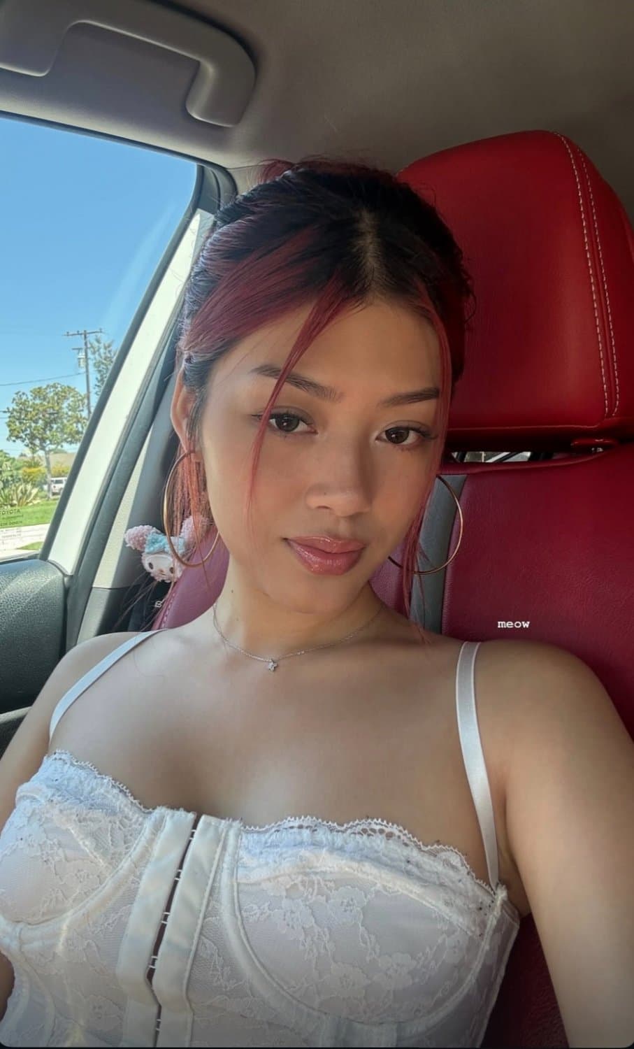 Click to view full size Goon for this sexy red hair Viet slut