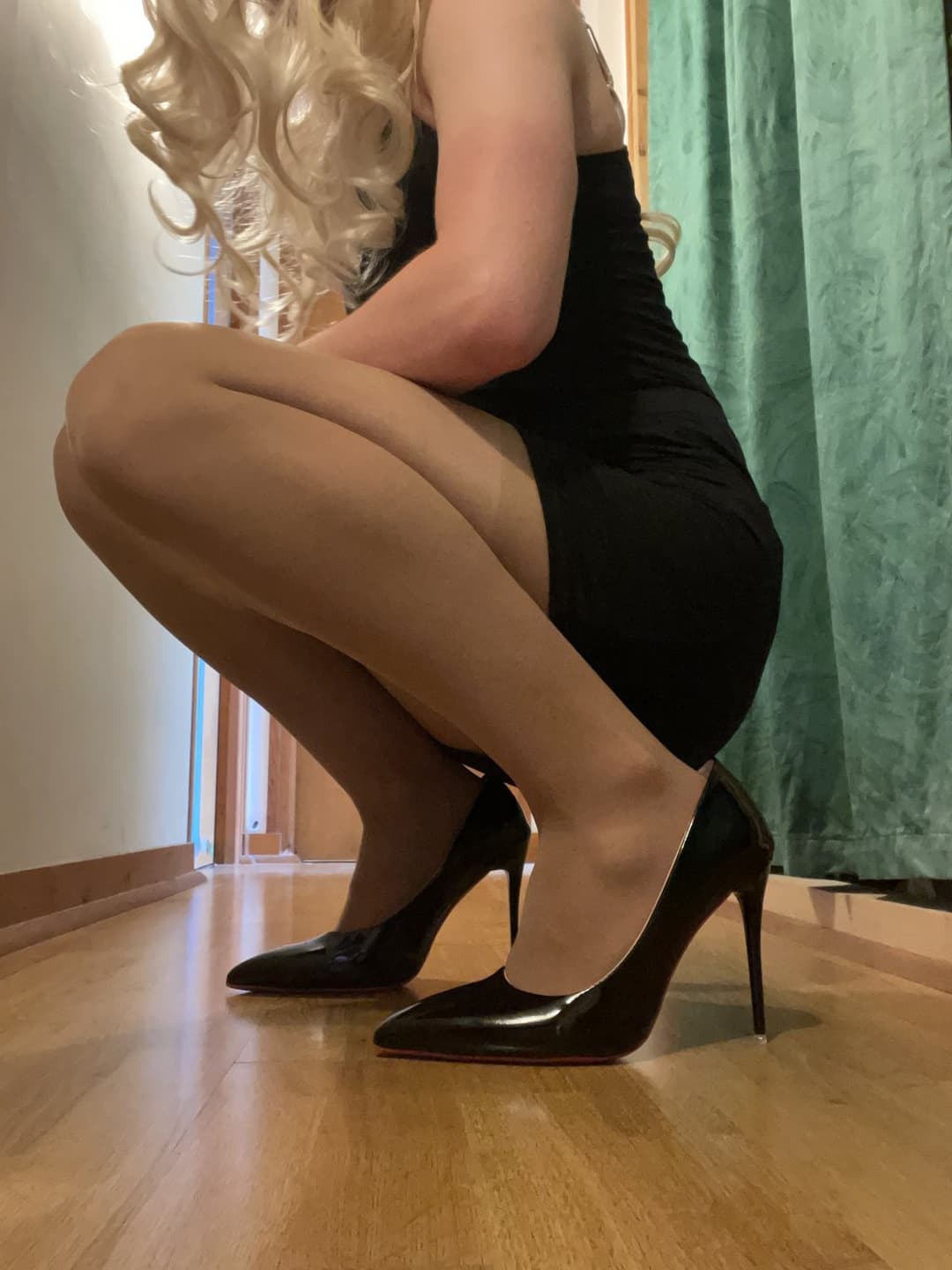 Click to view full size slutty outfits in tights ❤️