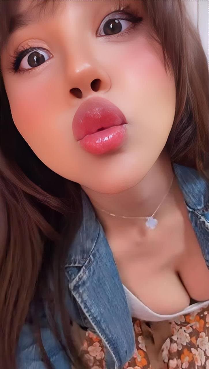 Streamer and celeb jerk off encouragement. Who are some other sluts who want you to jerk off