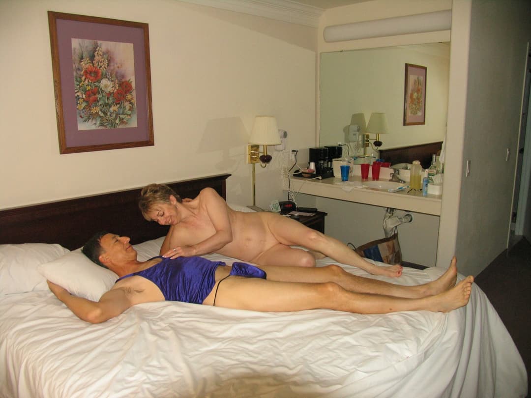 Sally dating friend in hotel