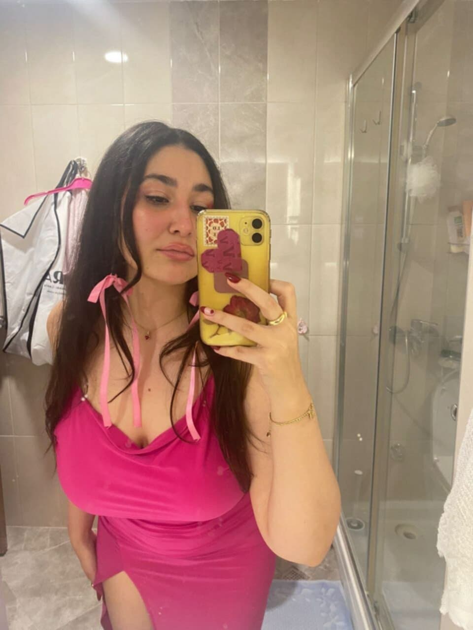 Click to view full size doesnt know shes a webslut