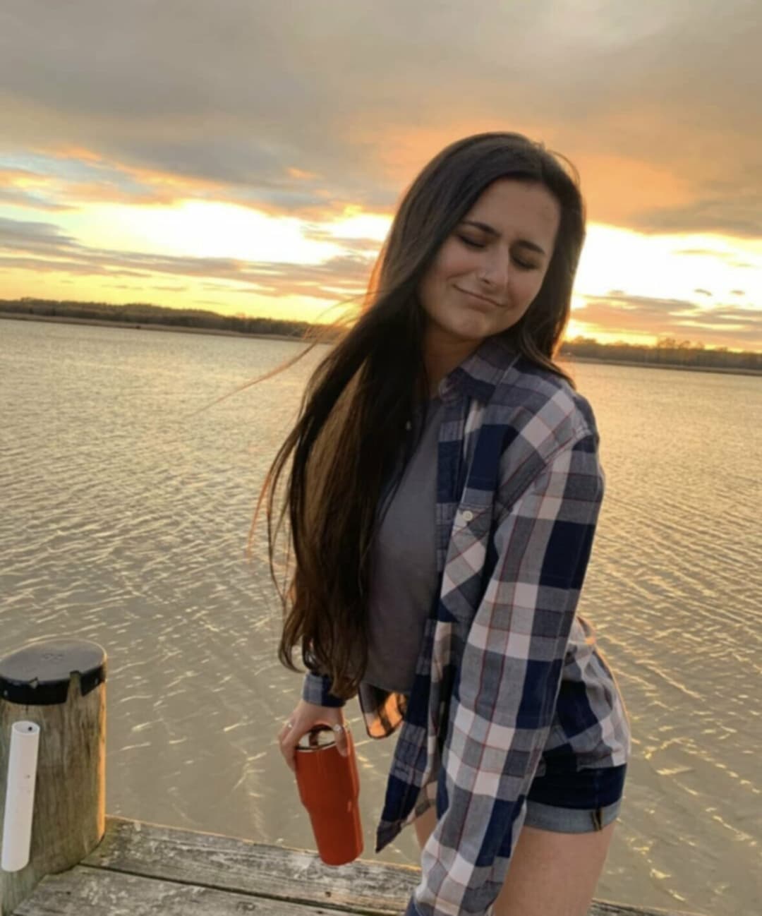 Click to view full size Dutch cumslut wants all her holes filled up