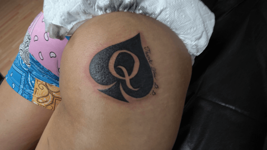 Getting QoS Tattoo- QUEEN OF SPADES TATTOO
