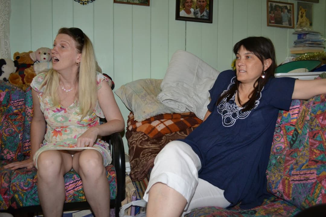 Aussie marries Tennessee Country Gal, loves to share her.