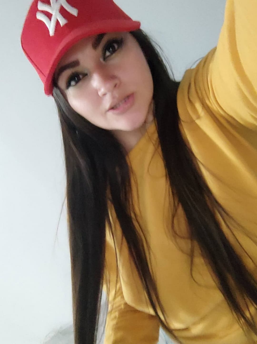 Charlotte_mayer (xhamster) perfect BBW Spanish babe, prettiest smile and curvy with pretty feet