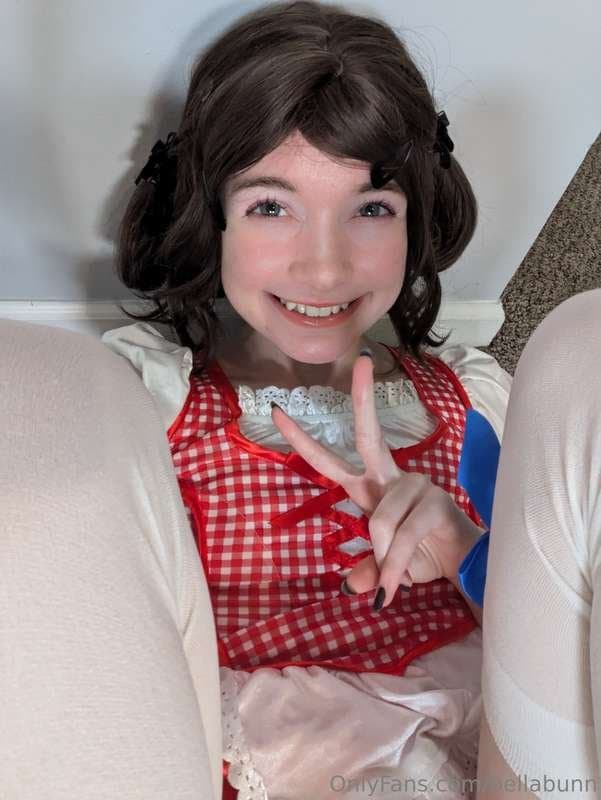 BEAUTIFUL HOT TEEN ABG MASTURBATING (LEALED) (joy, latina, teen, ass, e-girls, asian, abg, japanese)