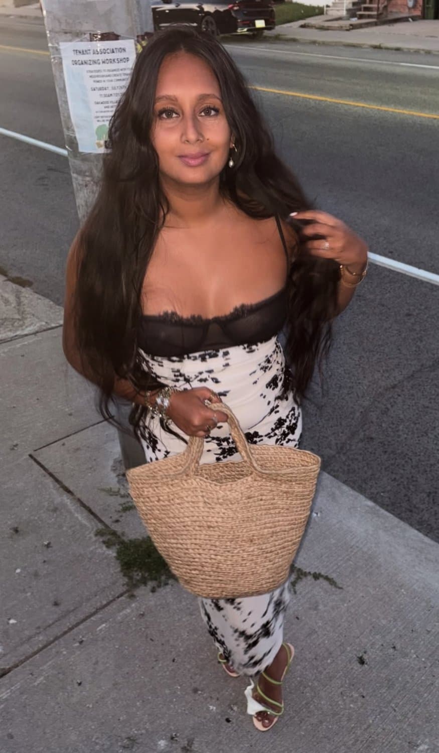 Brown desi whore with perky tits & a fat fucking ass. Do you think she knew her nipples were visible