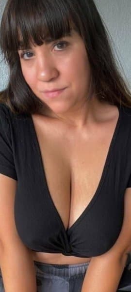 Cuando un amigo recibe un mensaje de la mujer de su amigo ... Putona tetona de Barcelona María Jesús