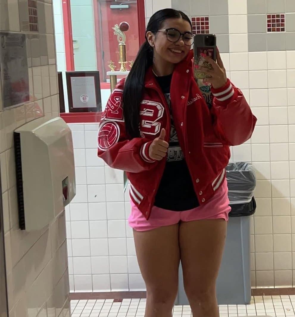 2023 hs graduate one night stand what u doing with her?!