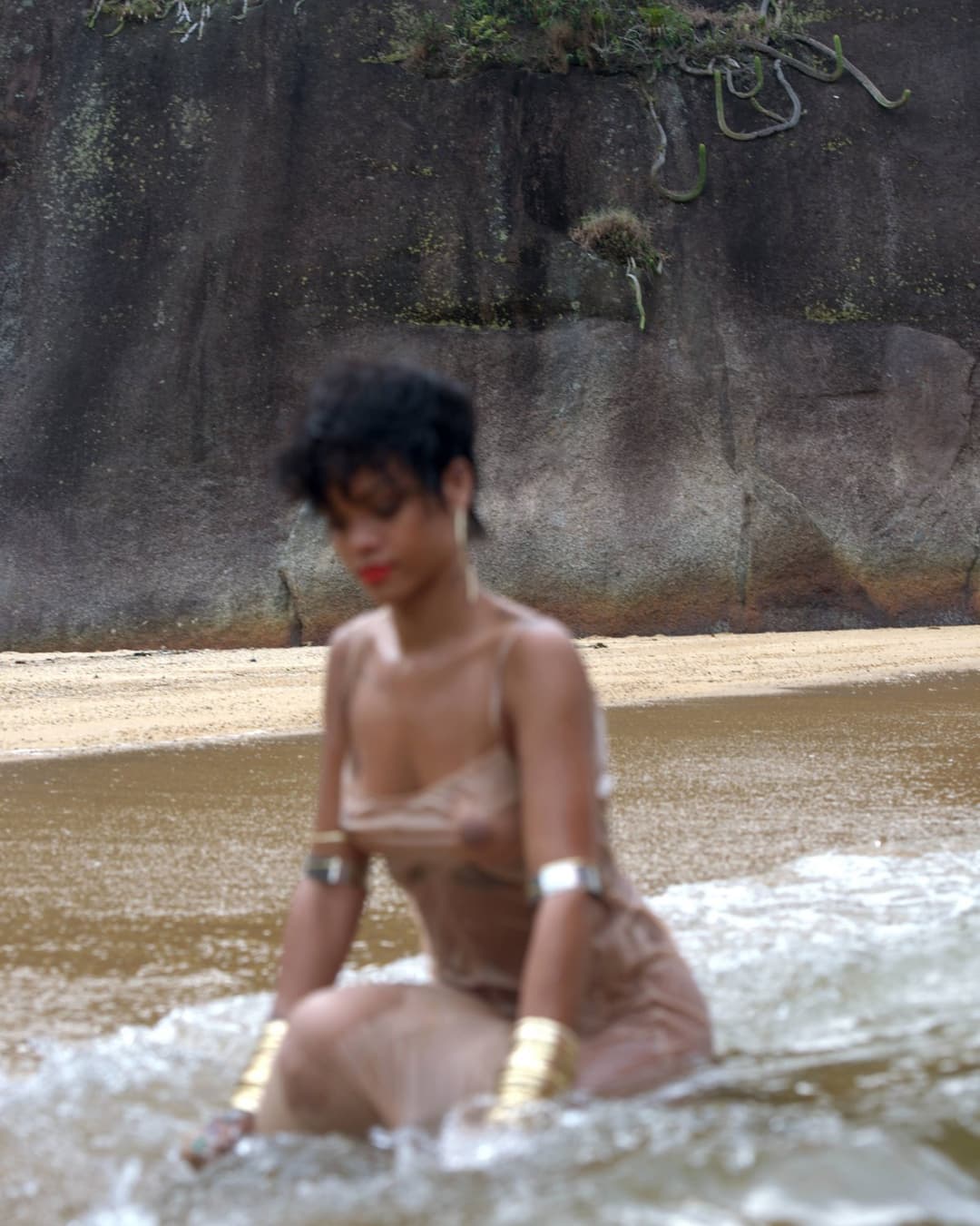 Rihanna - 2014 Vogue Brazil Outtakes v1
