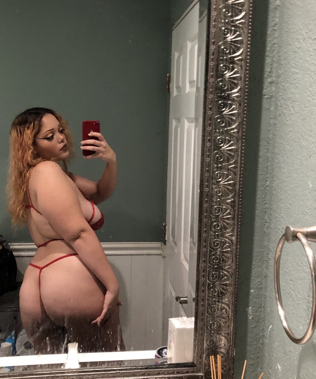 Mixed Race BBW Goth Babe ??