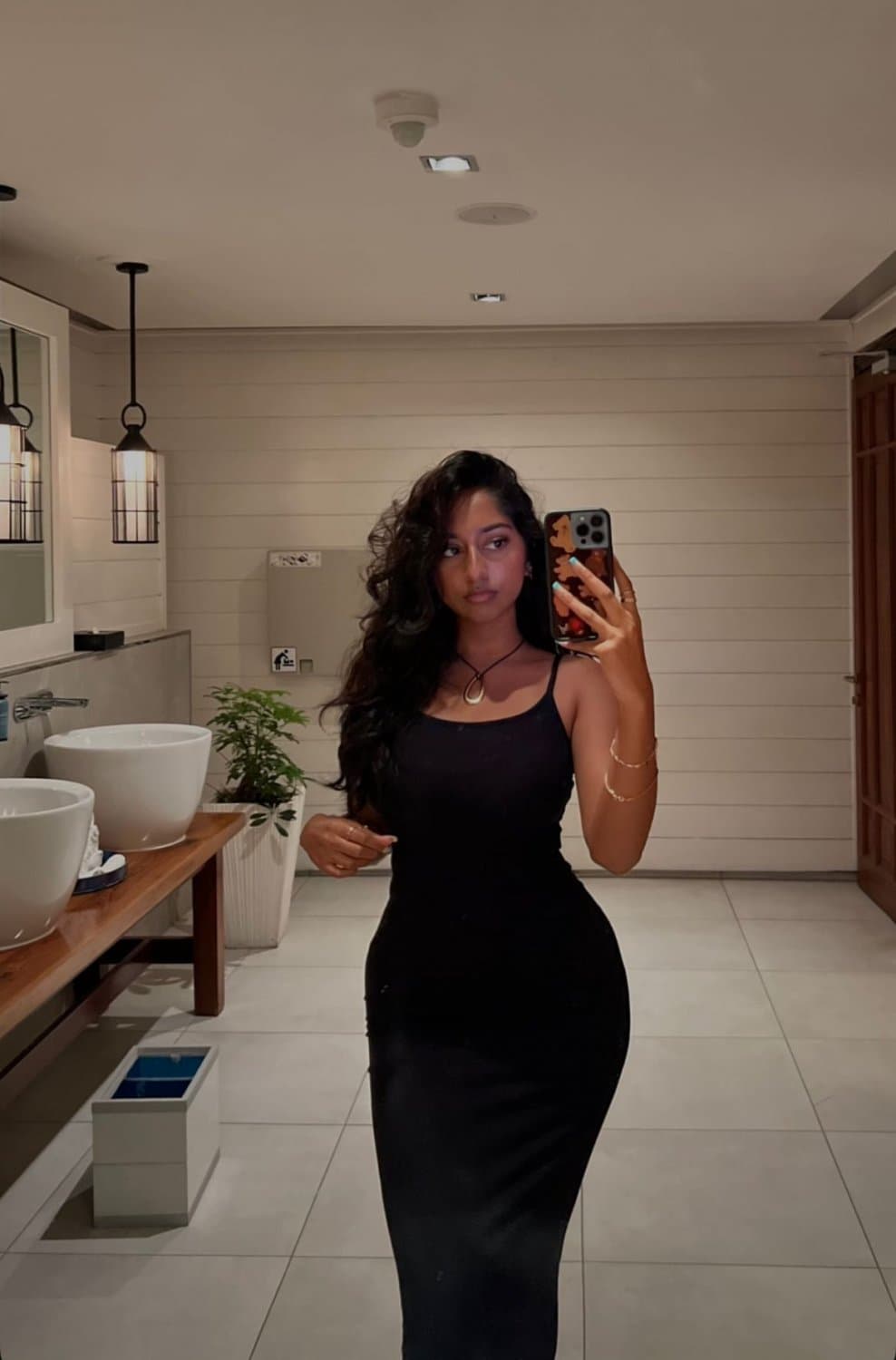 revazanak / revalicious - busty indian thot