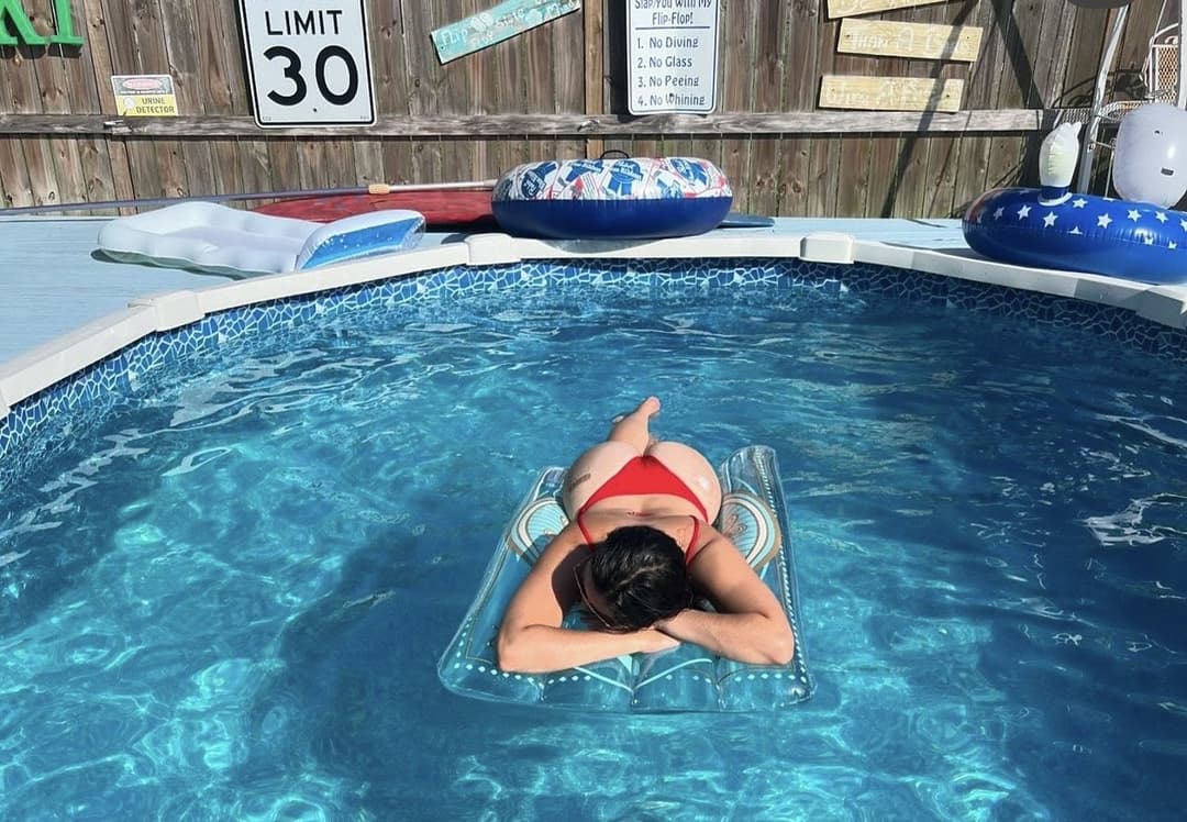 Perv wanted his 19yr old slut (Peyton) to go famous