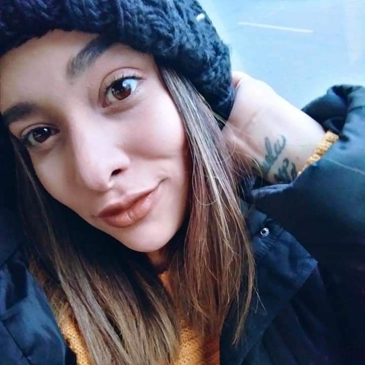 La perra de Marises merece una cogida de garganta hasta venirse dentro por puta???