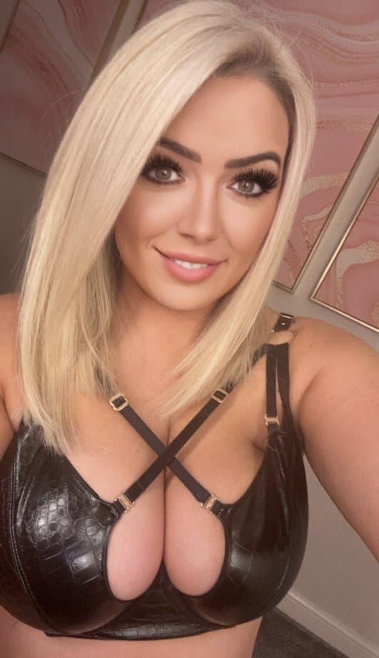 Hot milfs spicy pics leaked