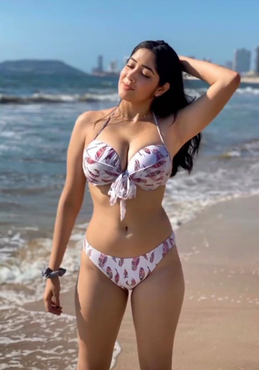 Click to view full size Claudia Balderas Tampico mascota de tetas grandes muy lecheras