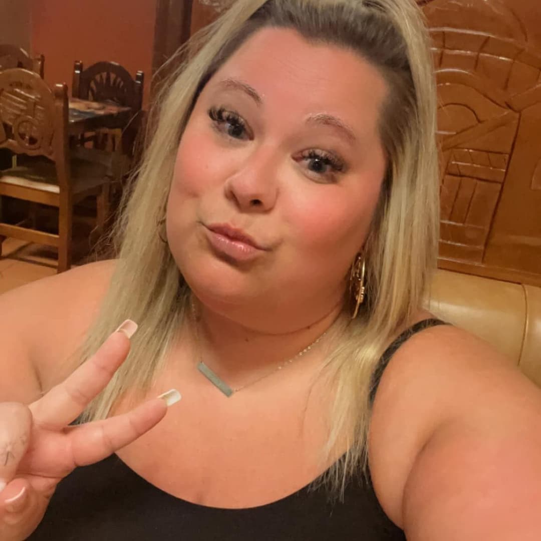 Well Gracie fits my channel theme so here she is showing her tits for G G W and her current looks