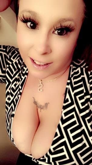 PAWG 100% REAL moms photos from phone , BIG BOOTY MILF LEals