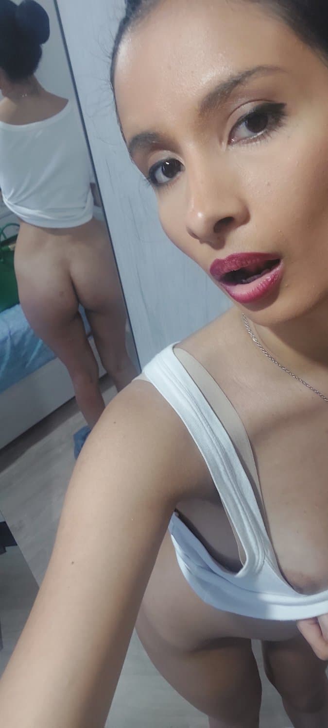 Do u like my Makeup???? I feel a Cutie slut today