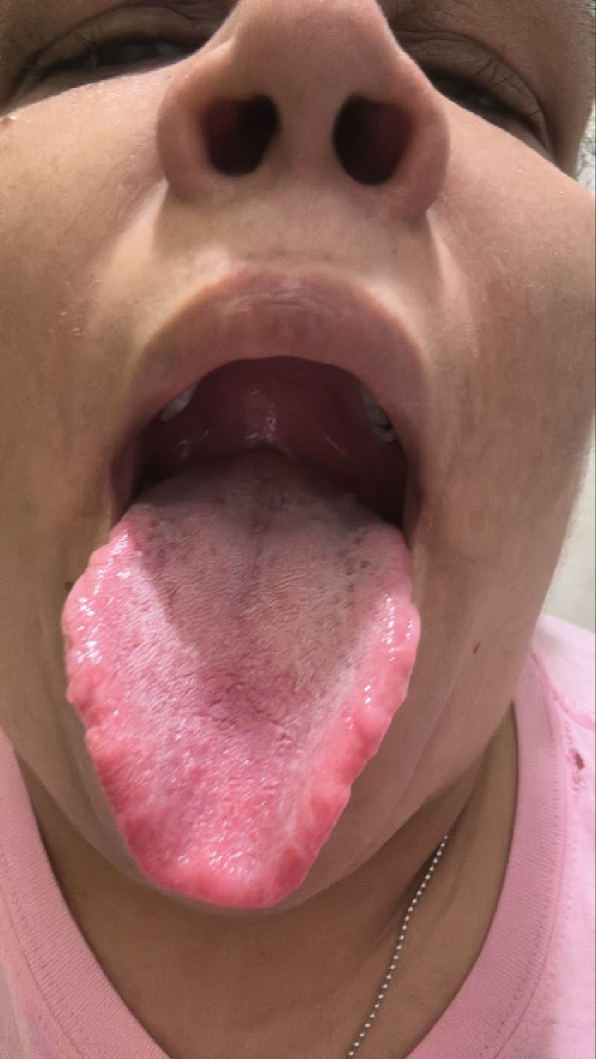 IMG-complete slut wife