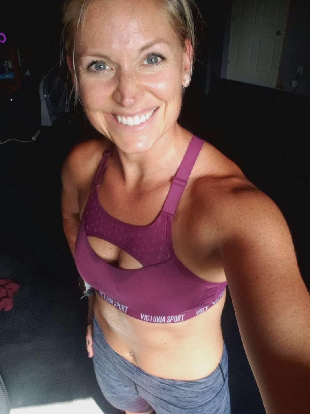 Cute Blonde Wife Dani