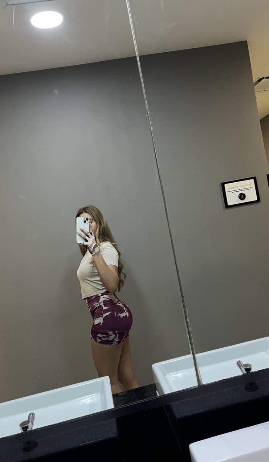 Flaquita blanca culona - Viviana Merced