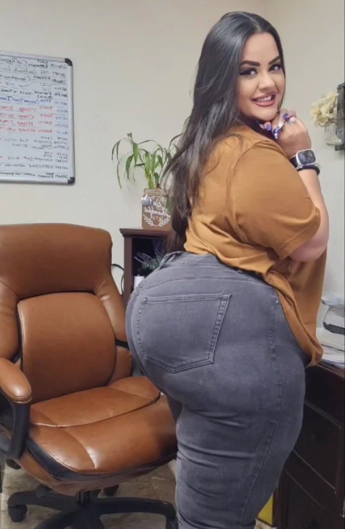 Une histoire de gros seins et de cul