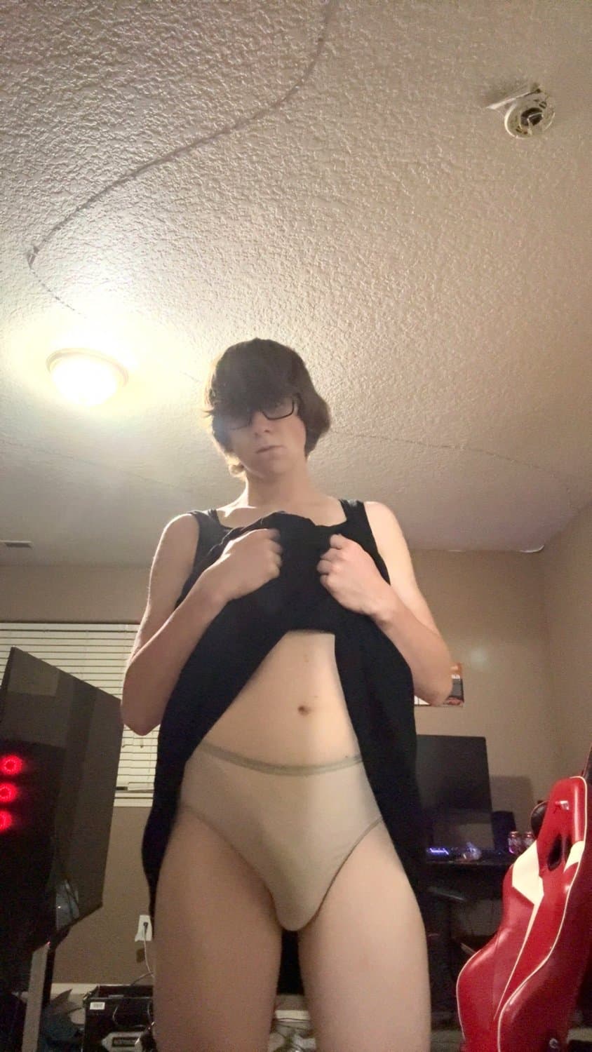 Click to view full size Nonbinary hoe hit my dms earlier ?