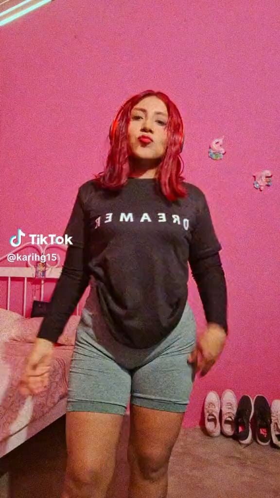 Mi amiga Karina es una puta con un rico culo