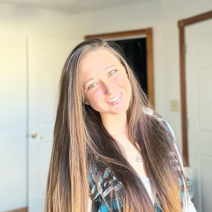 Whitney had no tits when she flashed for G G W, but somehow even with the tats I find her smokin hot