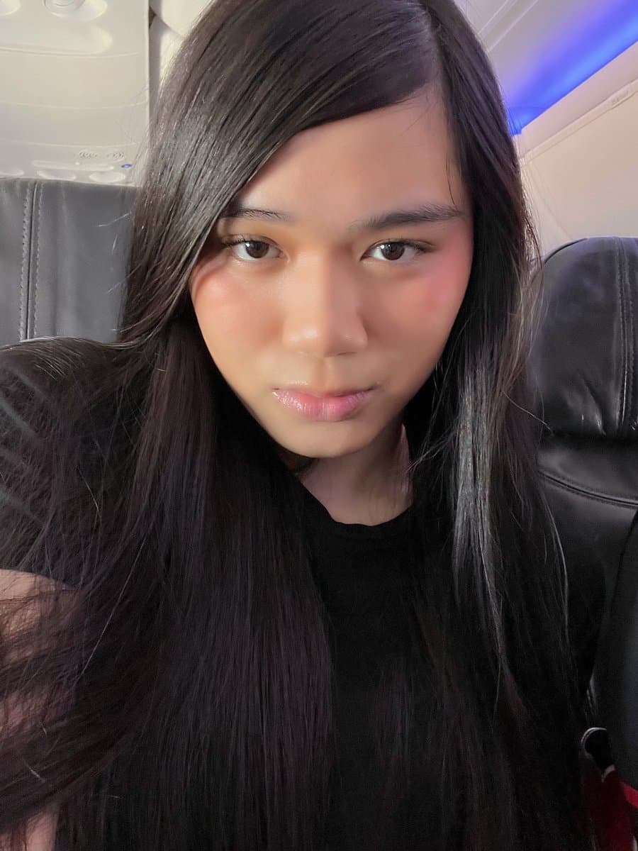 [FURRY] ??? vietnamese nonbinary femboy with a cute face (ņöväfłüffÿħüşķŷ)