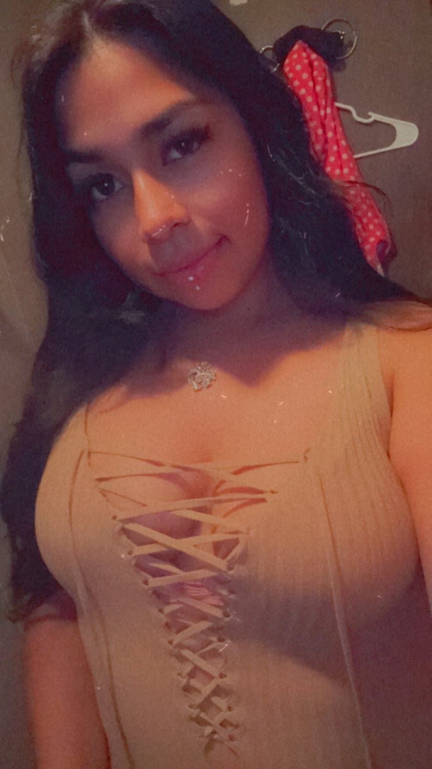 Betty from El Paso I know theirs more of her out there she a camera whore