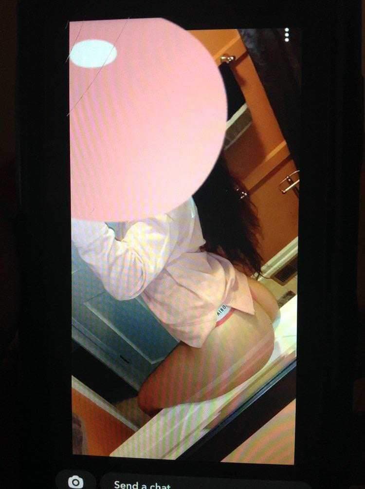 Cheating 19yo spic Leslie doing the beaner bounce