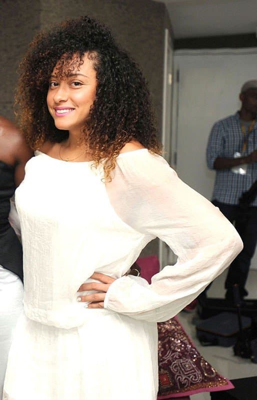 While on spring break, Inez used a fake name while getting naked and masturbating for G G W