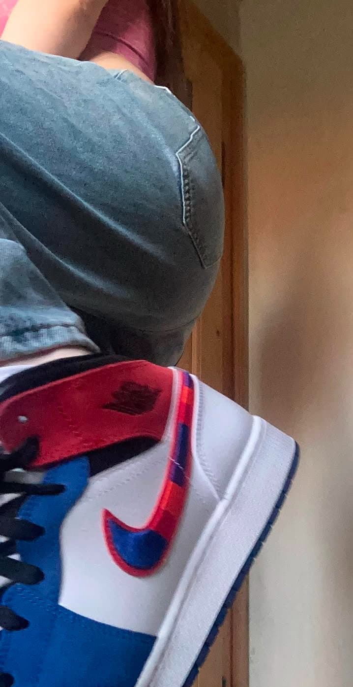 I would without a doubt impregnate every single of Charlottes holes as soon as I got the chance….