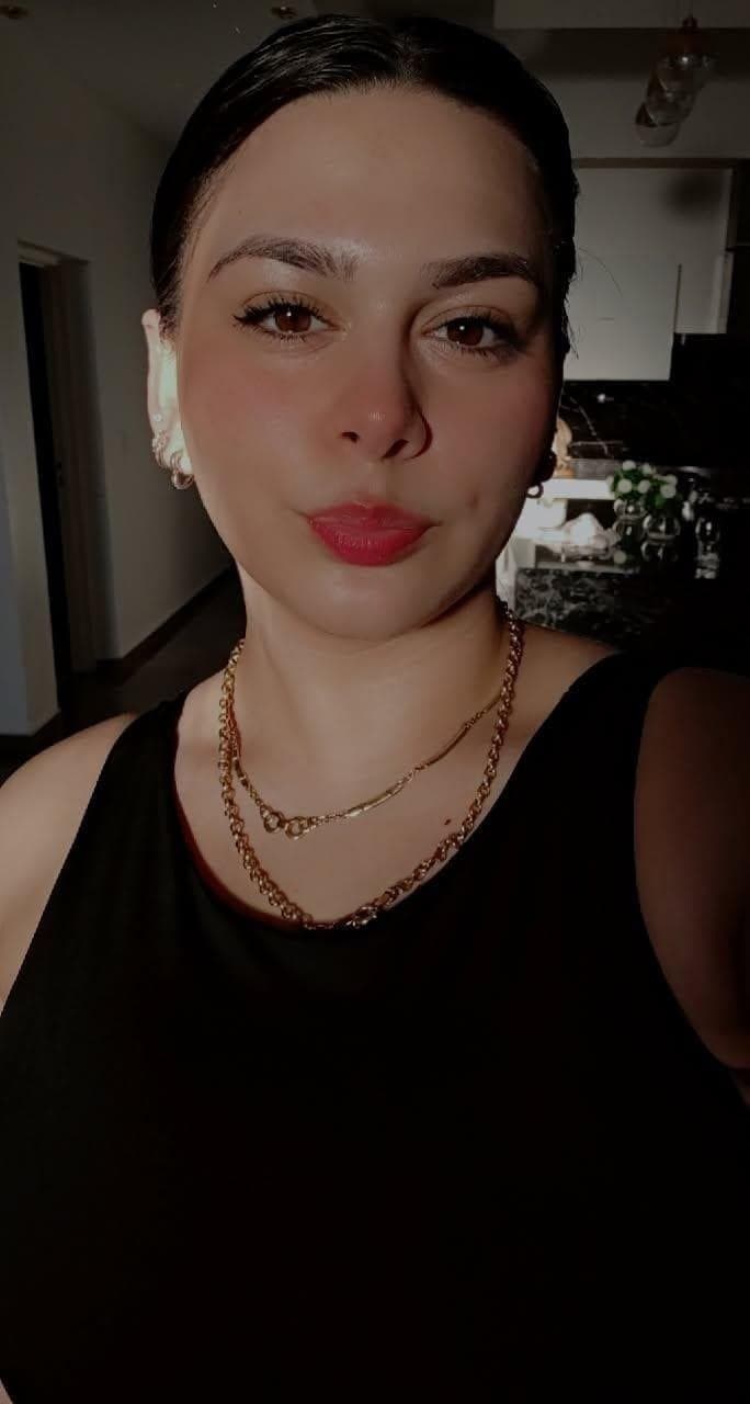 Estrella gitana de 20 tetona