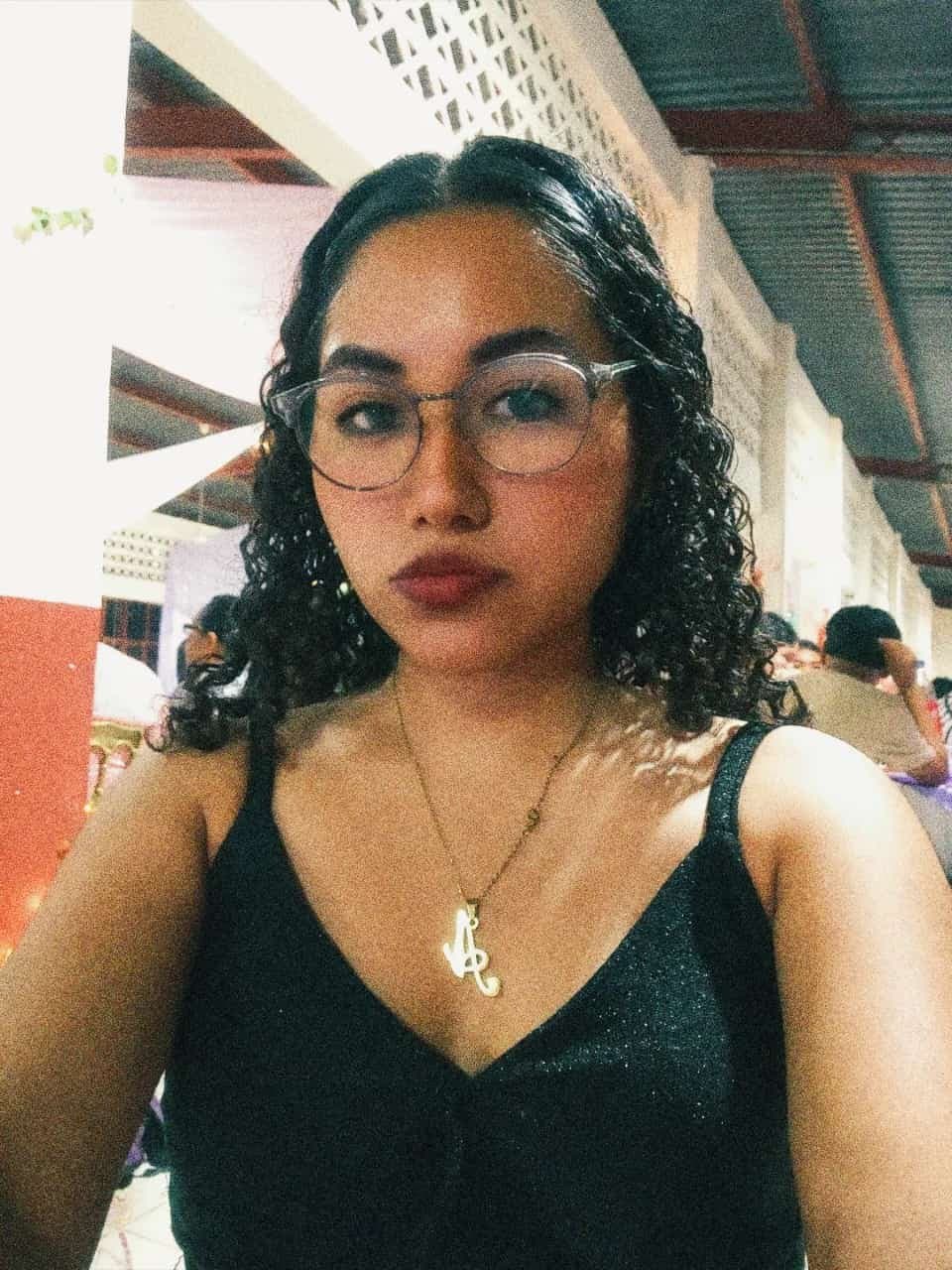 Putita morena culona filtrada y exhibida