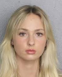 OF model influencer pays crazy lady $20 to jump into lake, almost gets her killed