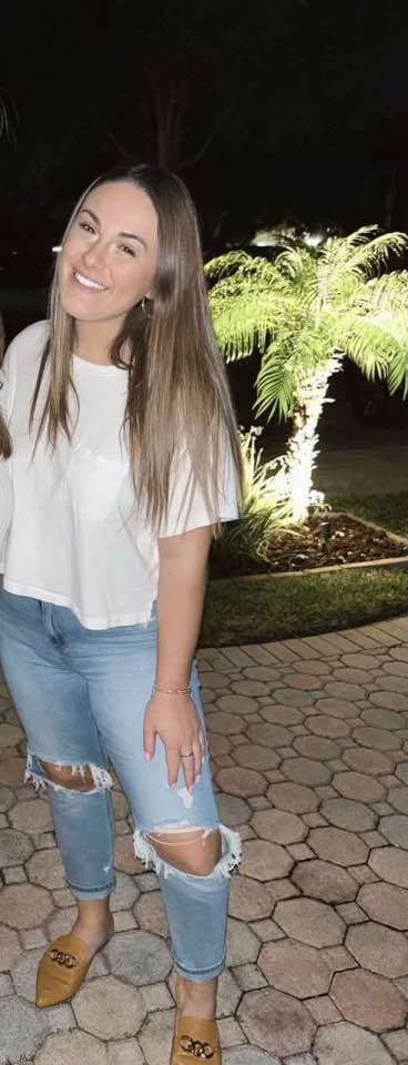 Mother and Daugher Websluts Liza and Allie Leak