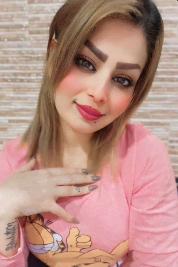 A beautiful Syrian Arab wife???