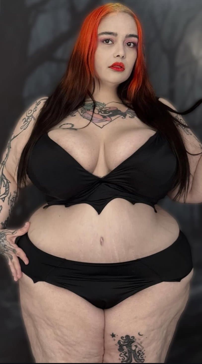 Click to view full size Bbw goth big legs