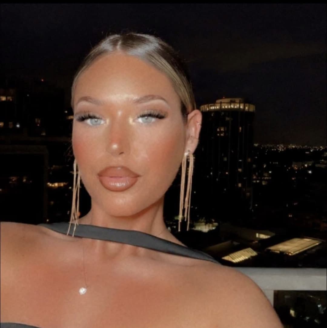 Big white girl built for strong gorilla thugs