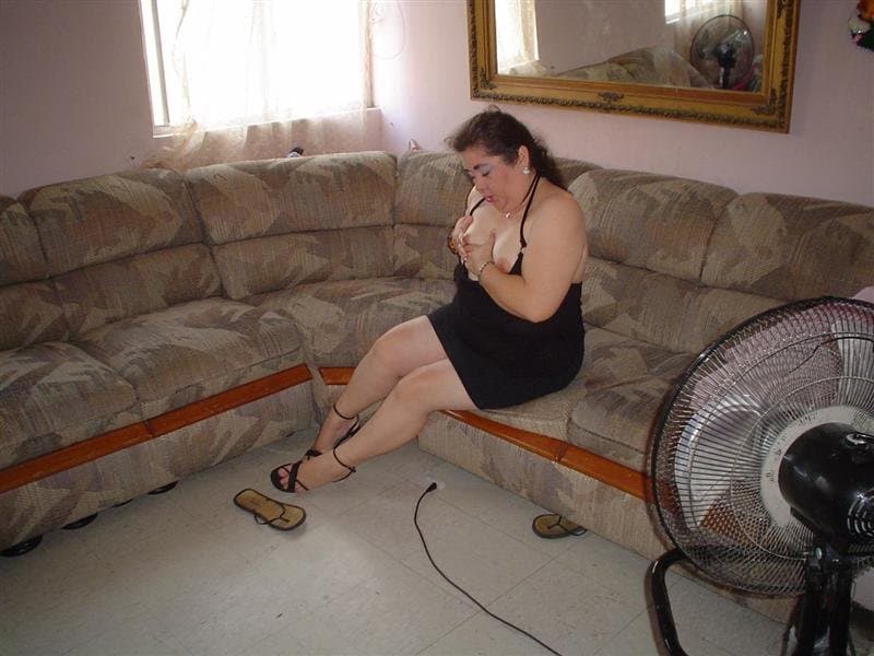 Mirna Lorena caliente amateur en real casero