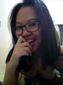 pacar cantik hijab sayang kacamata memek